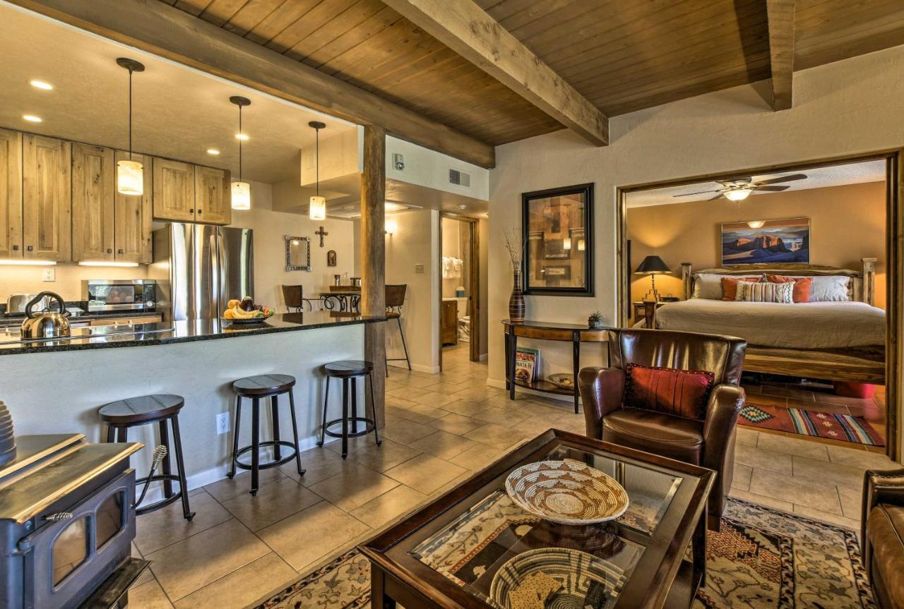 Adobe-Style Abode With Amenities - Walk To Plaza! Διαμέρισμα Σάντα Φε Εξωτερικό φωτογραφία