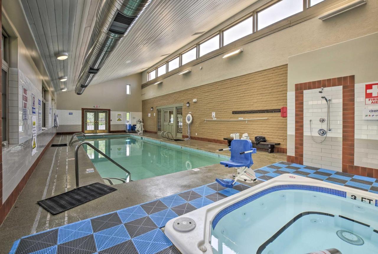 Adobe-Style Abode With Amenities - Walk To Plaza! Διαμέρισμα Σάντα Φε Εξωτερικό φωτογραφία